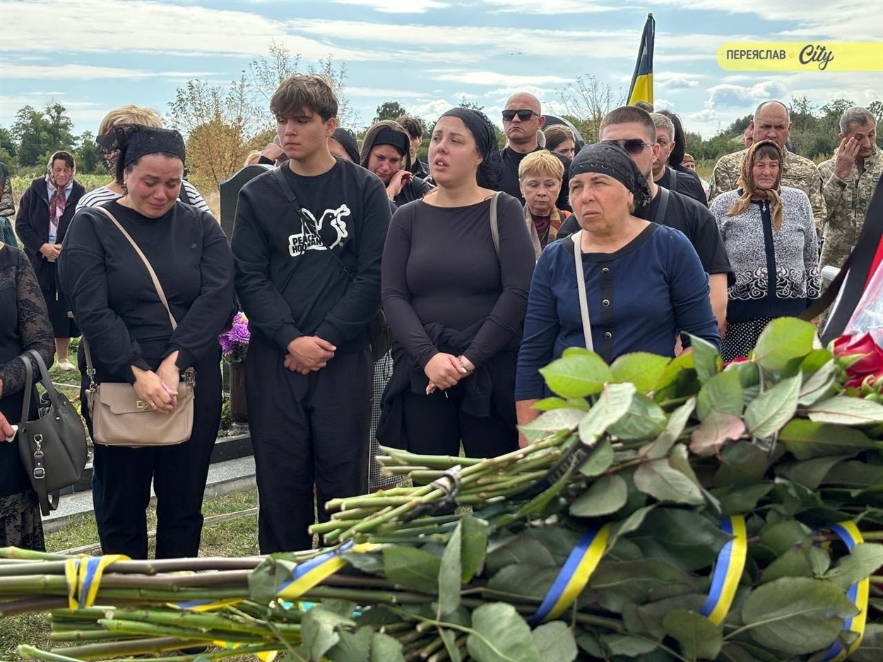 Воїна Анатолія Петькуна поховали в Дем'янцях на Переяславщині. У Героя залишилася дружина, двоє дітей, внук...