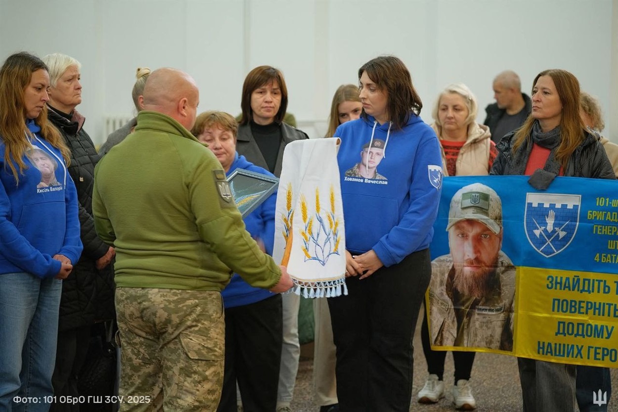 Повернення з безвісти: дружина Анатолія Петькуна розповіла свій досвід чекання і вшанування Героя