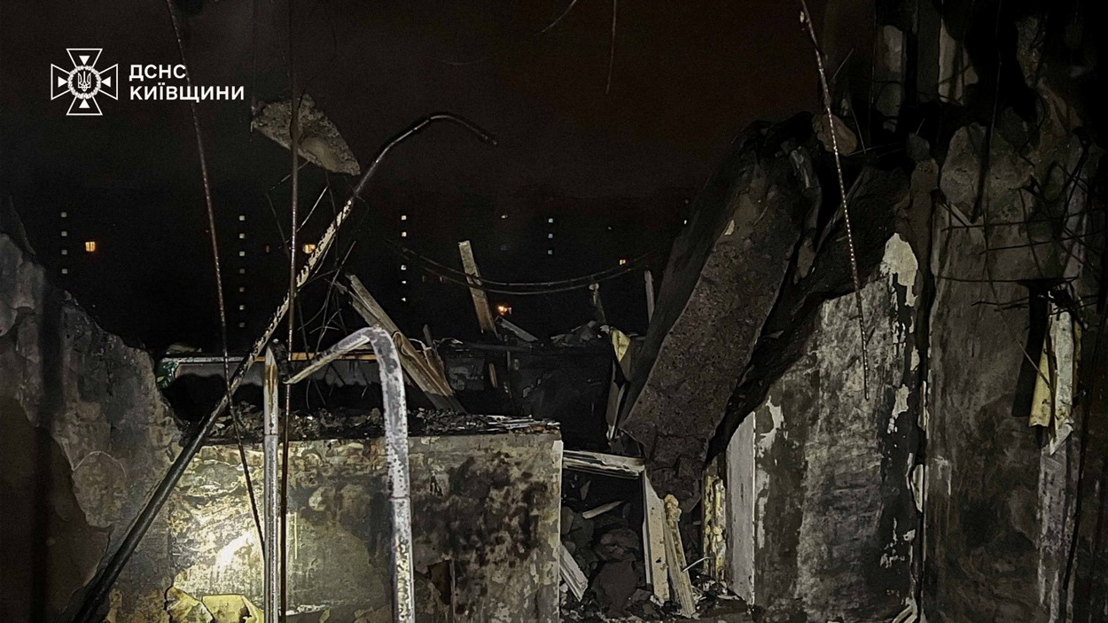 Нічна атака на Київщину: двоє загиблих, десятки постраждалих та значні руйнування житлових будинків