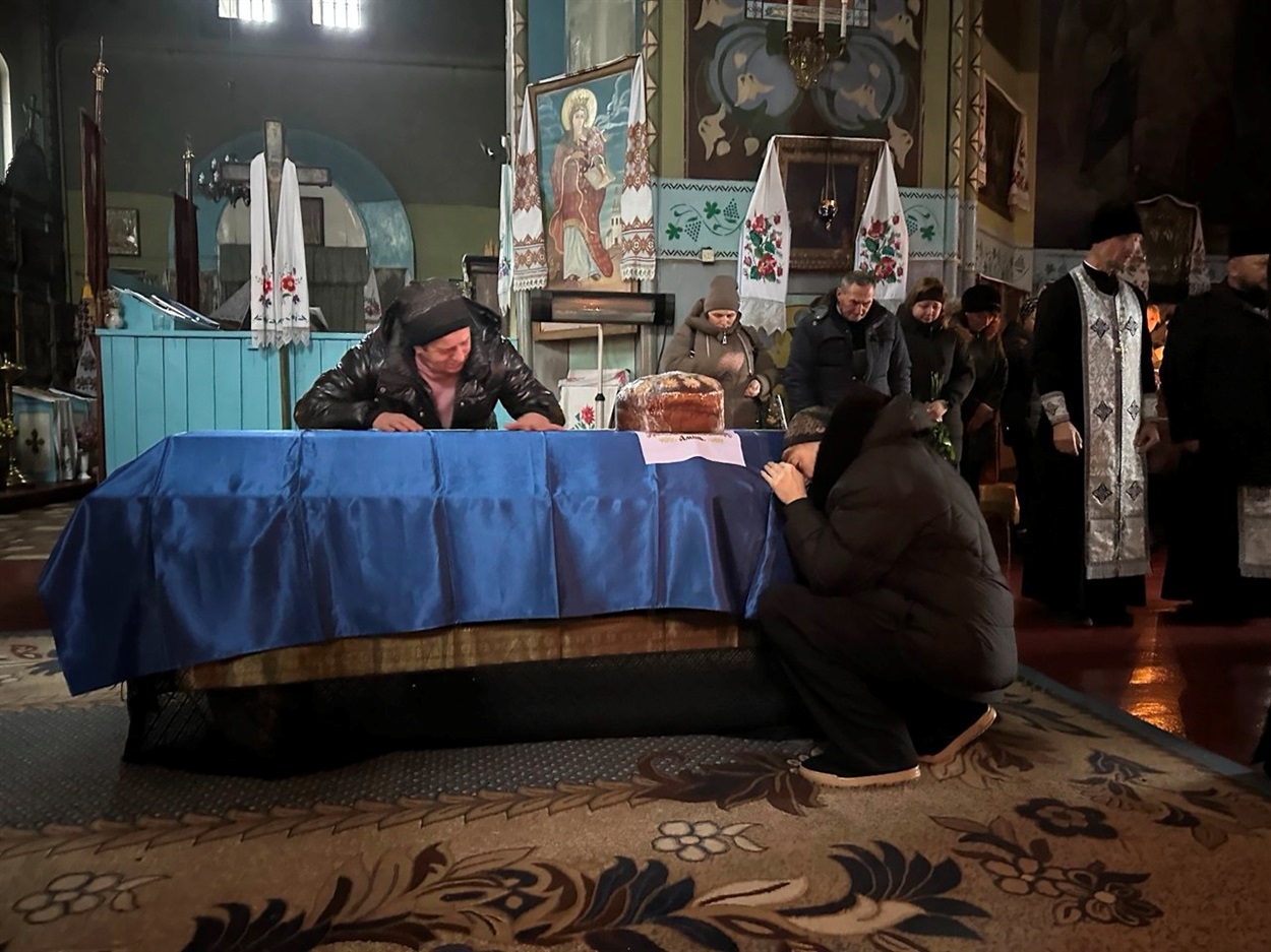 Воїна Василя Поплавського відспівали в Свято-Успенському храмі в Переяславі. 2 грудня 2025 року  