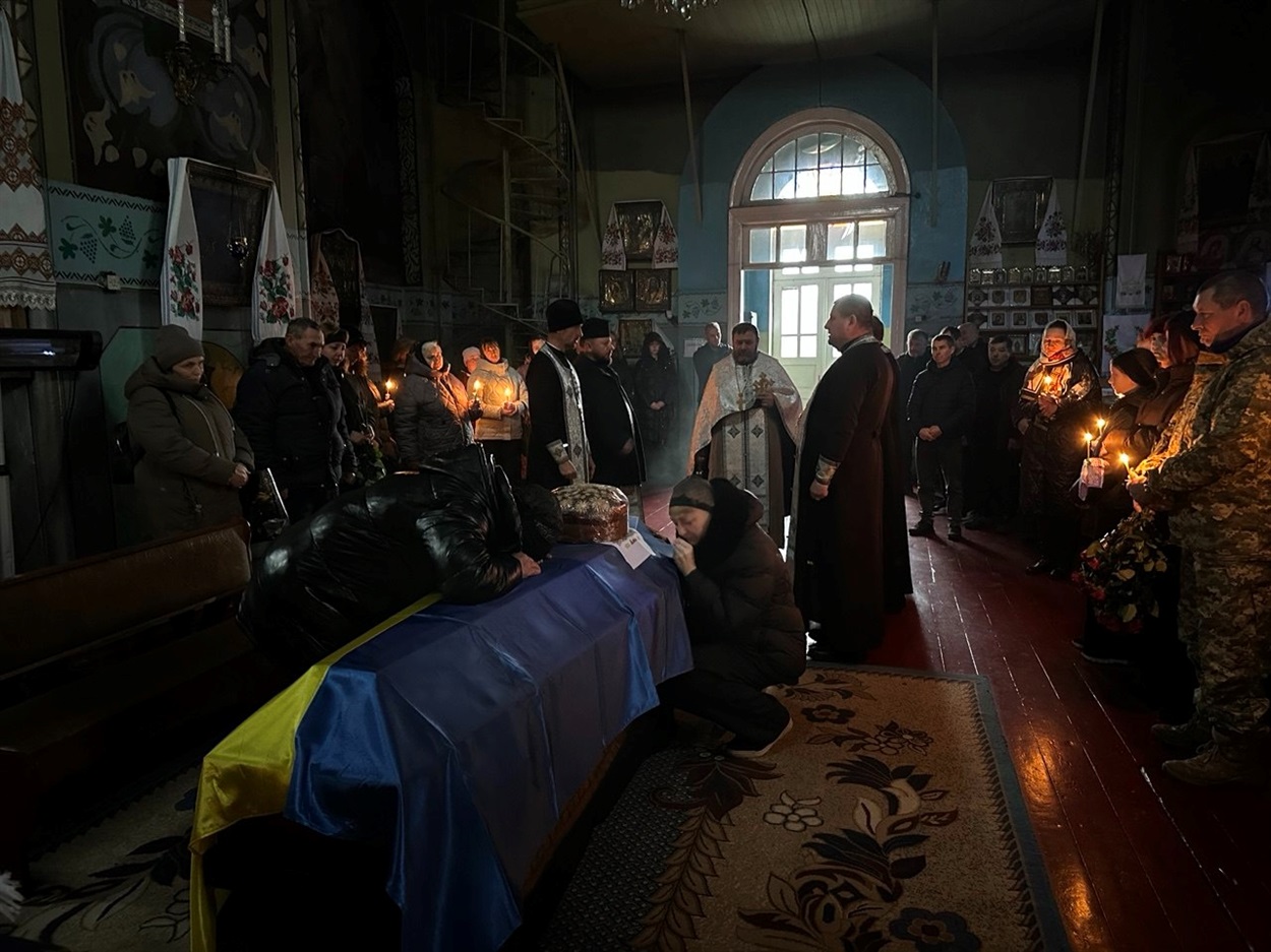 Воїна Василя Поплавського відспівали в Свято-Успенському храмі в Переяславі. 2 грудня 2025 року  