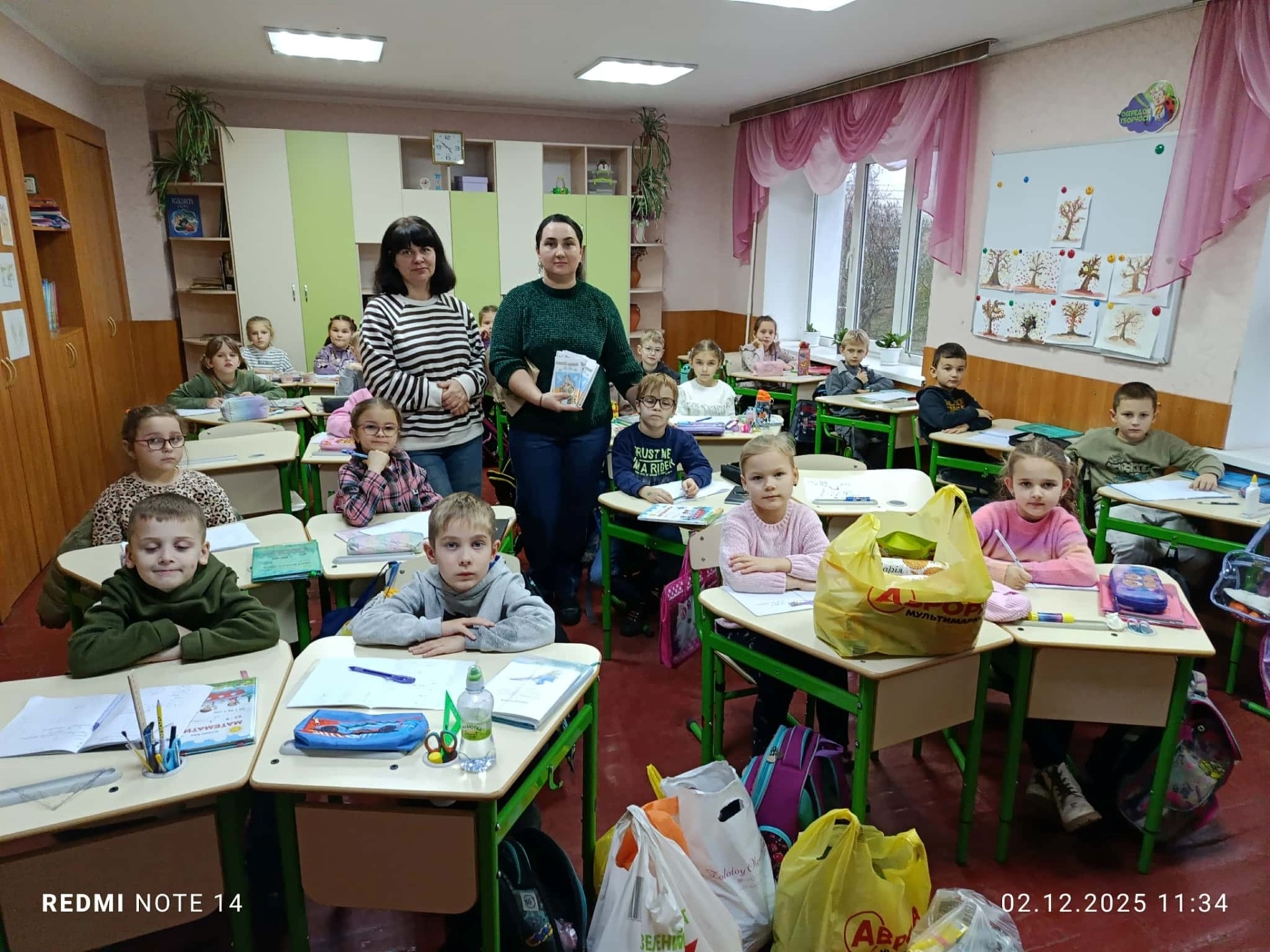 Переяславські школярі передали подарунки військовим до Святого Миколая