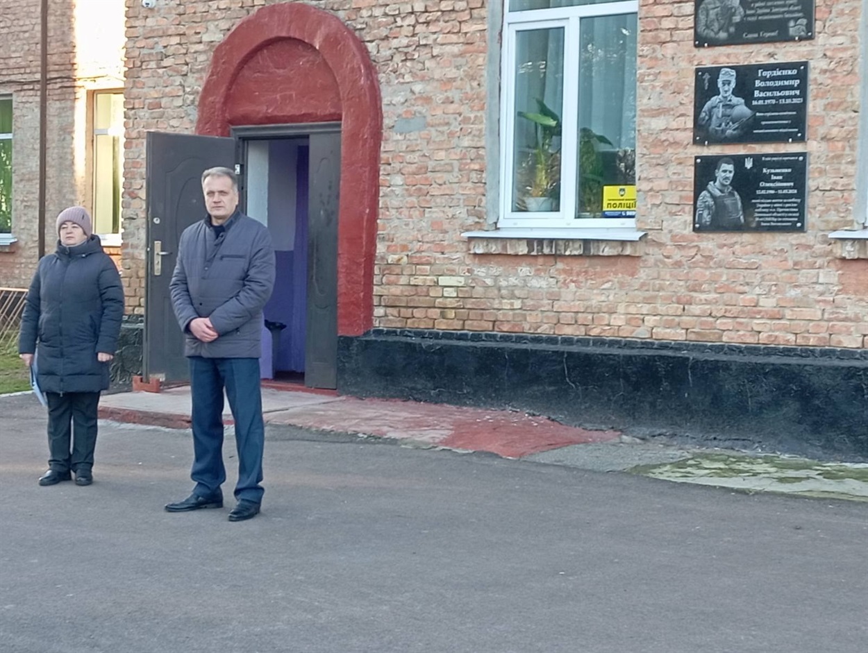 Ігора Хмельницького посмертно нагородили орденом "Хрест Героя" і відкрили меморіальну дошку