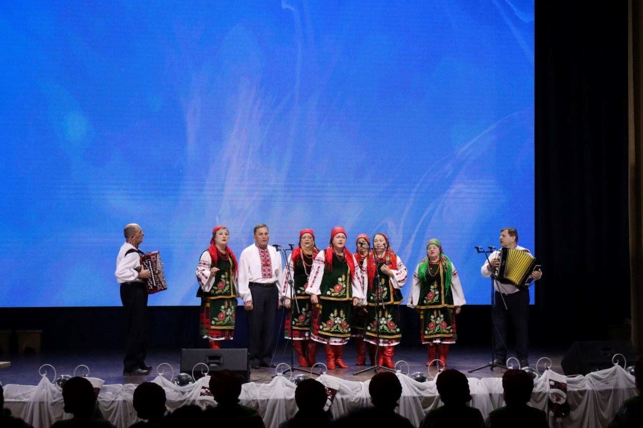 Аматорський колектив української пісні 