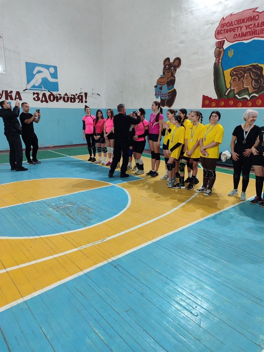 Першість з волейболу серед жіночих команд провели у Переяславі: дайджест спорту