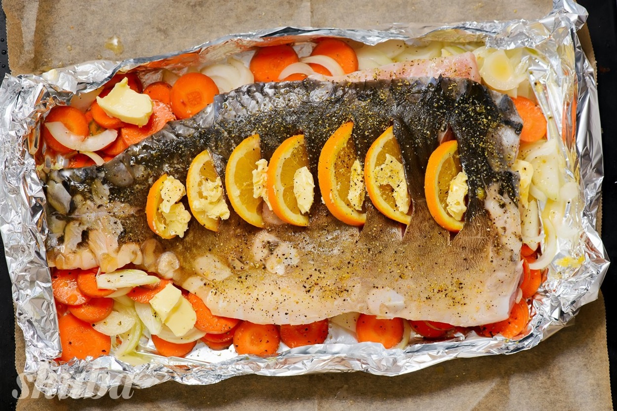 запечений короп у духовці з апельсинами