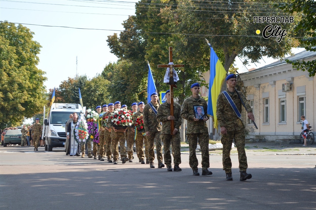 Вшанування Героя "на щиті" в День жалоби – це не формальність, а спільний громадський прояв поваги, пошани та співчуття 