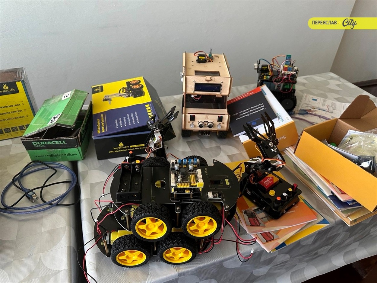 Куточок технічної творчості учнів переяславського ліцею Володимира Мономаха 