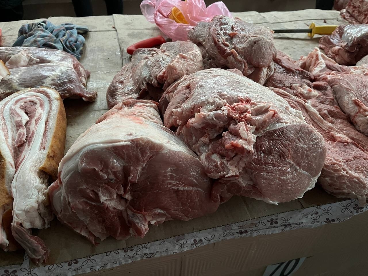 На базарі у Переяславі перед різдвяно‑новорічними святами зріс попит на свинину