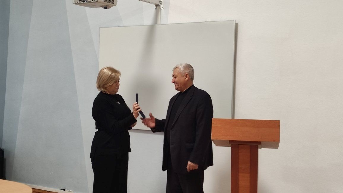 Миколу Лопату нагородили нагрудним знаком "За вагомий внесок у розвиток професійної освіти України"