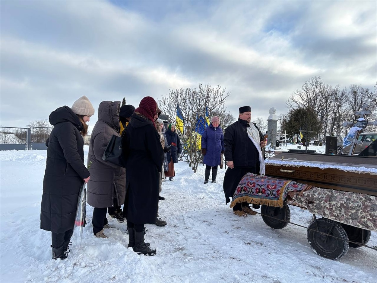 На прощанні з 24-річним командиром Денисом Лешкевичем у Переяславі було півтора десятка людей