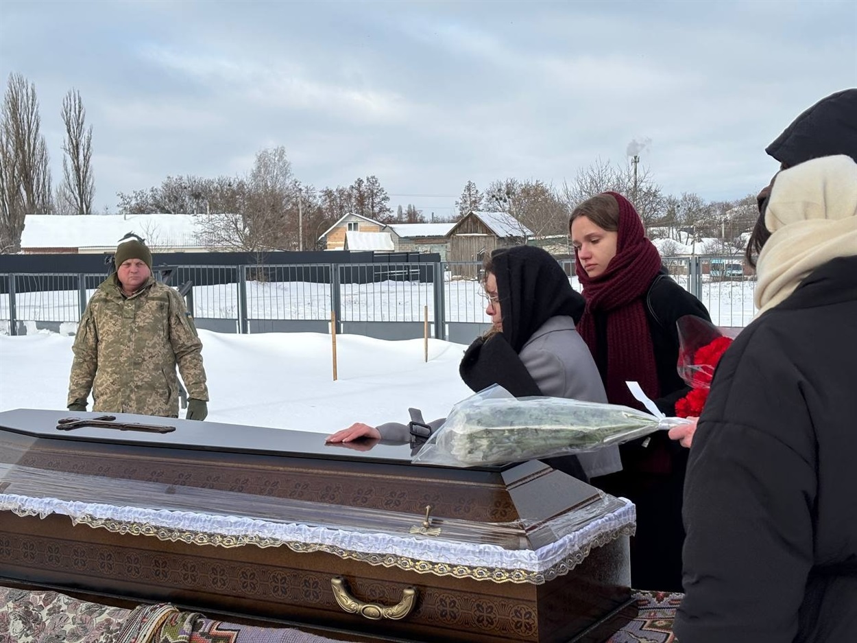 На прощанні з 24-річним командиром Денисом Лешкевичем у Переяславі було півтора десятка людей