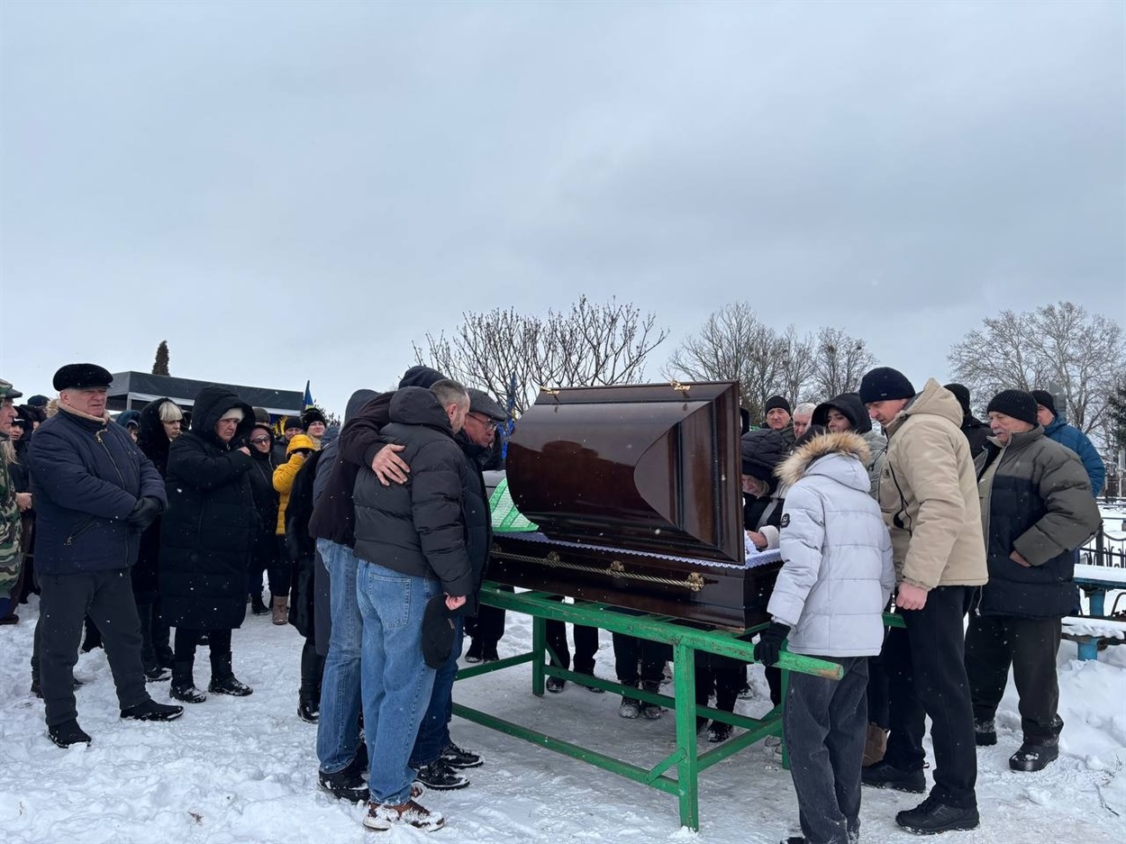 «Усе життя мріяв про небо»: Переяслав попрощався зі старшим лейтенантом Юрієм "Боїнгом" Білецьким