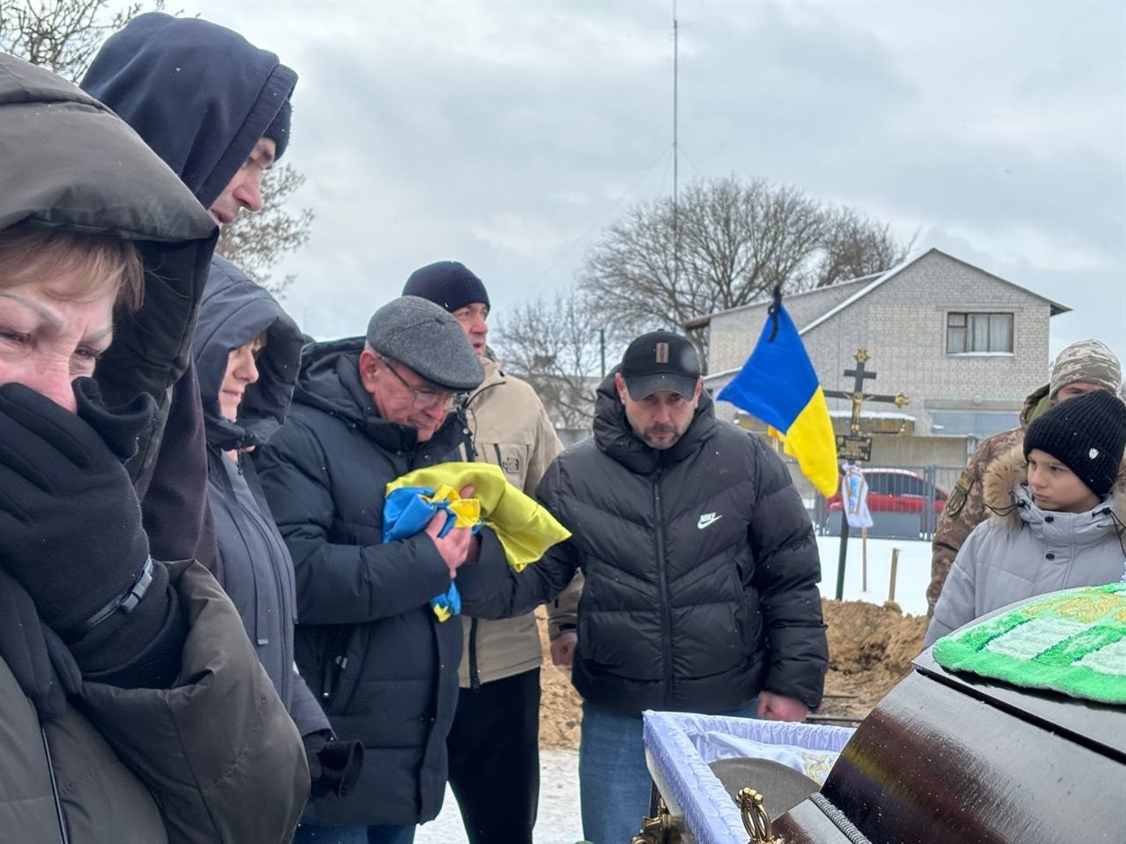 «Усе життя мріяв про небо»: Переяслав попрощався зі старшим лейтенантом Юрієм "Боїнгом" Білецьким