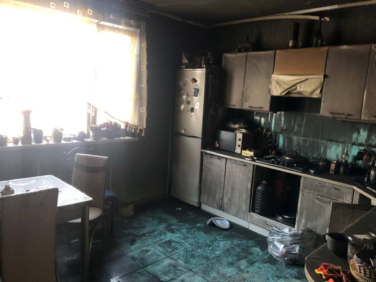 Пожежа забрала все: сім'ї з двома дітками Федченків із Переяславщини потрібна допомога