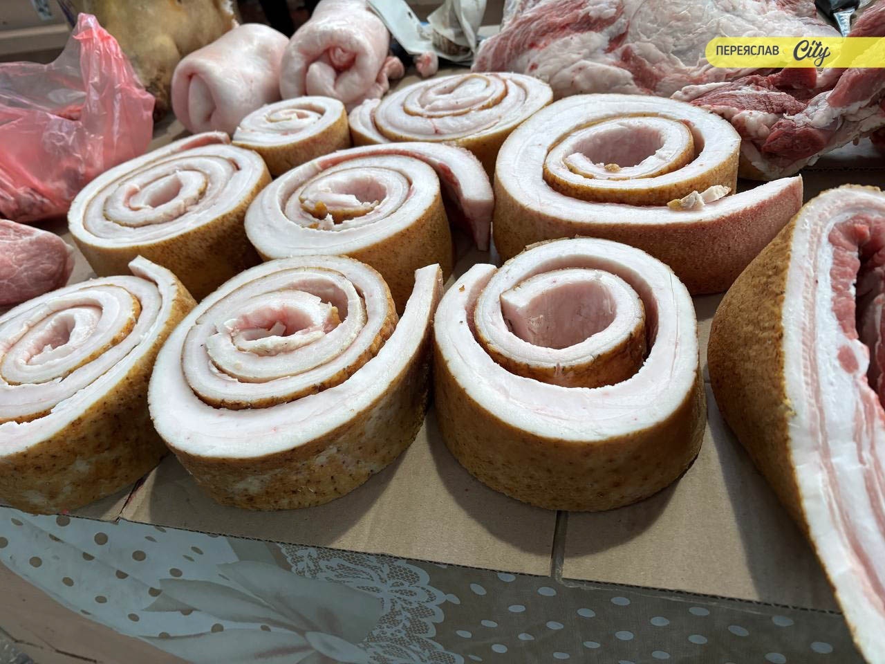 На базарі у Переяславі подорожчало вершкове масло, зріс попит на сало