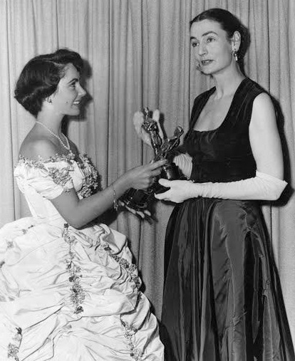 Варвара Каринська з Ліз Тейлор та “Оскаром”