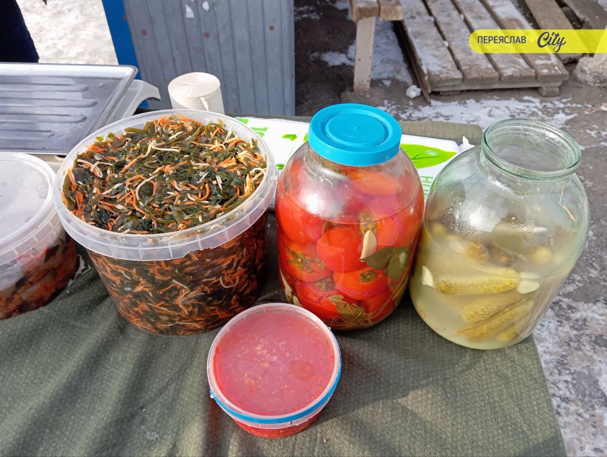 салат із морської капусти на базарі