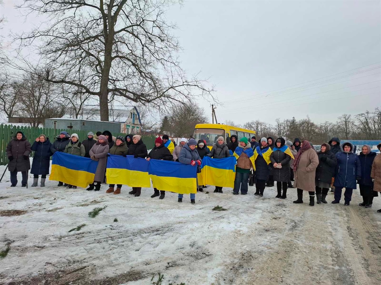 "Розумів машину навіть за звуком мотора": у Леляках попрощалися із Героєм Федором Гузеватим