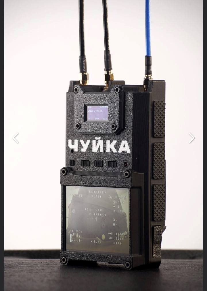 Ремонт авто, детектор дронів та зарядна станція: на що збирають волонтери Переяславщини