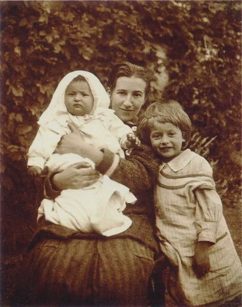 Зінаїда з дітьми (1912)