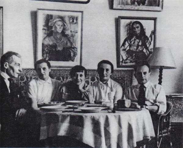 Зустріч Зінаїди Серебрякової з дітьми після тривалої розлуки (1960)