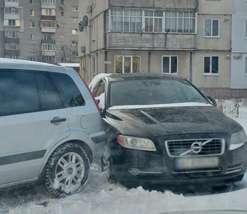 ДТП в Переяславі між Ford Fusion та Volvo