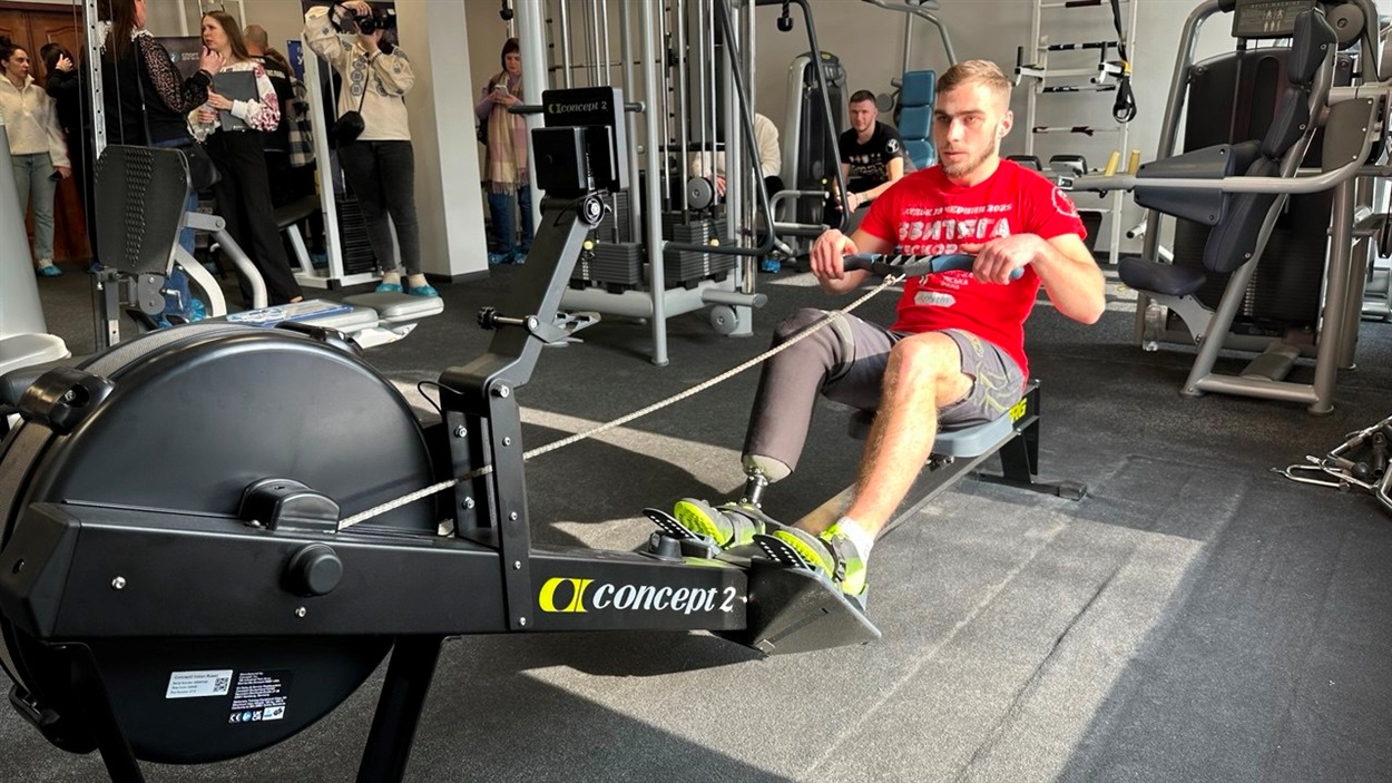 У с. Мирному відкрили тренажерний зал для адаптивного спорту військових і ветеранів завдяки проєкту "Час діяти, Нестримні" та програмі "МХП Поруч"