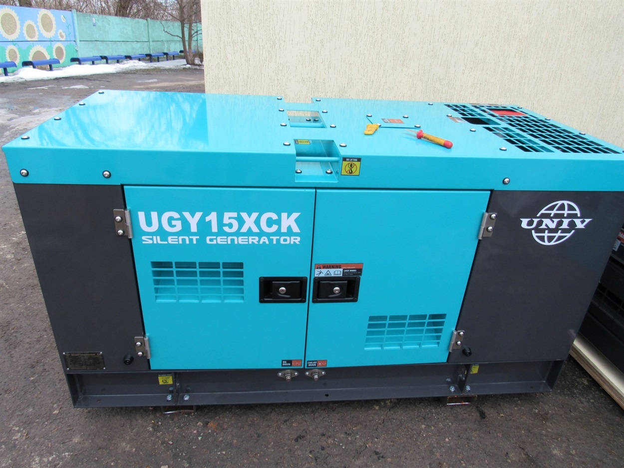 Переяславський центр надання соцпослуг отримав для стаціонарних відділень два генератори