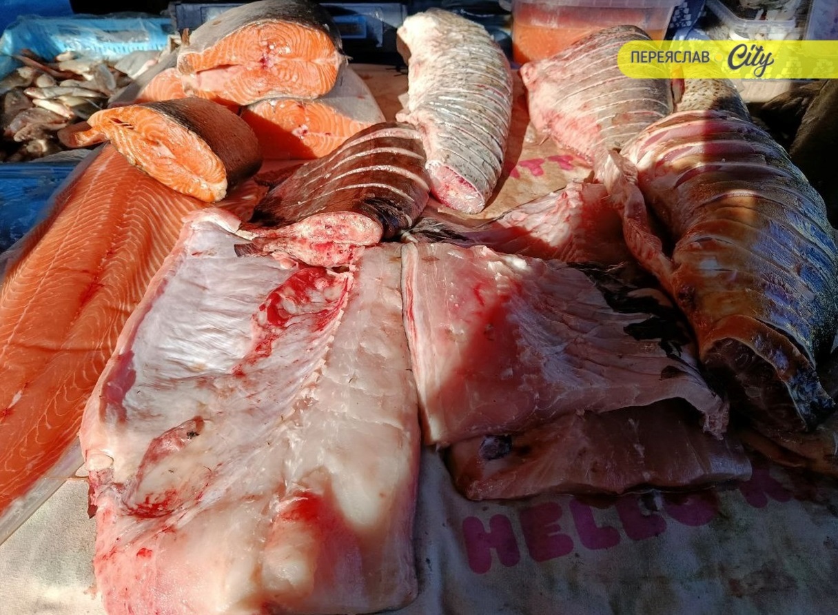 Свіжа червона риба була по 800-900 грн за кілограм