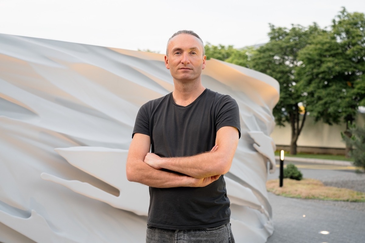 Скульптор Назар Білик, автор меморіалу українським розвідникам став лауреатом Шевченківської премії-2026