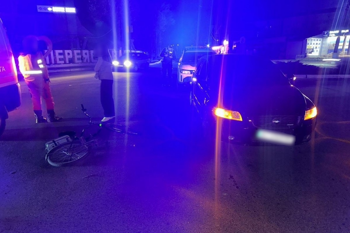 Авто збило велосипедистку в Переяславі 