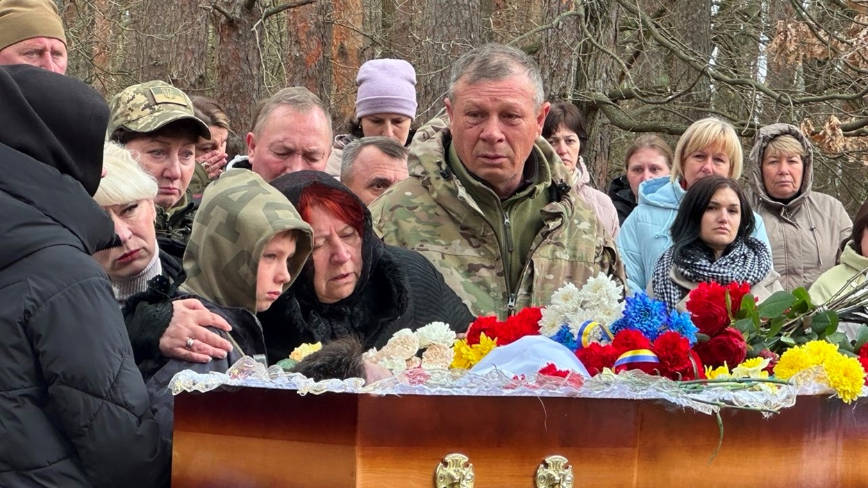 На Переяславщині попрощалися із Героєм Олександром Чумаком, він був єдиним сином у батьків