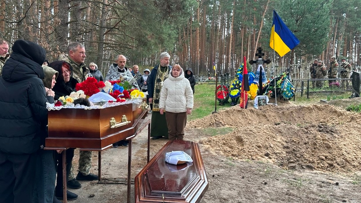 На Переяславщині попрощалися із Героєм Олександром Чумаком, він був єдиним сином у батьків