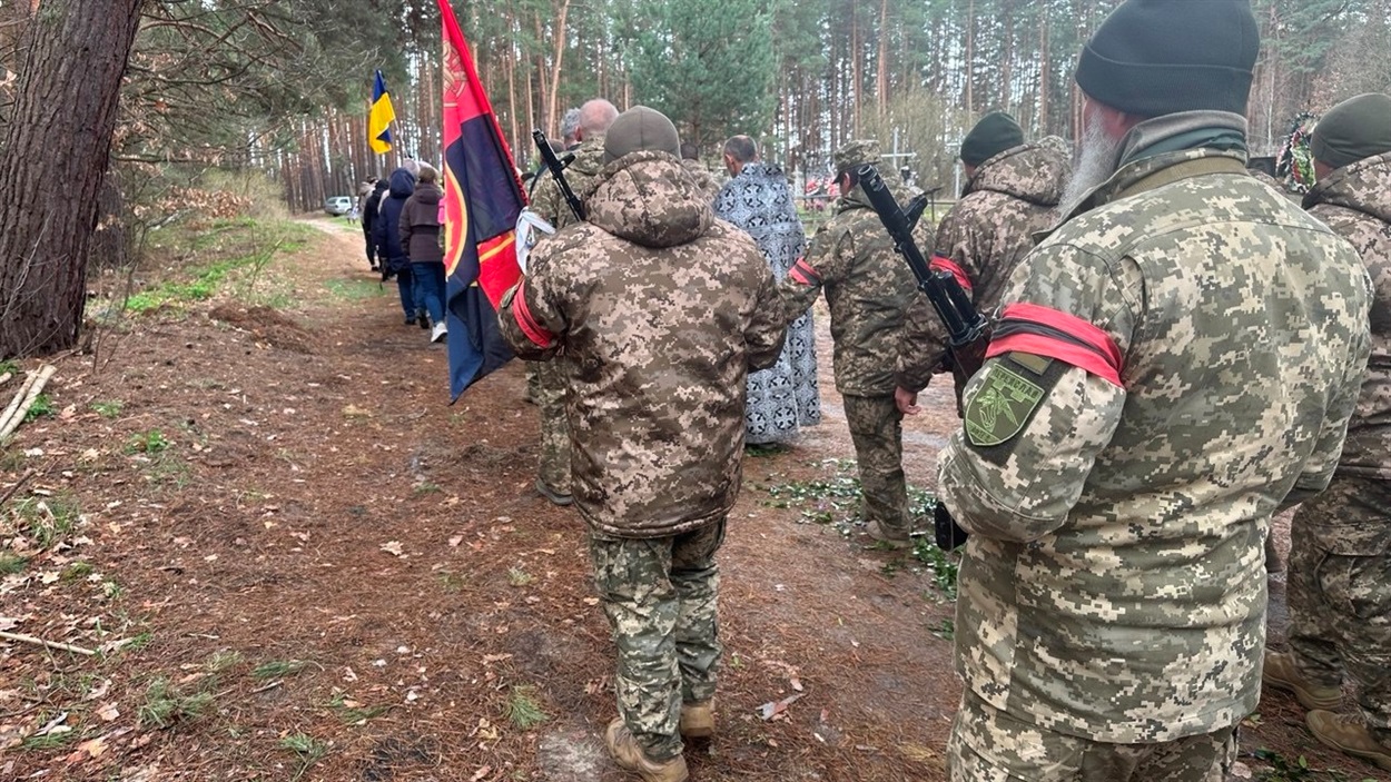 На Переяславщині попрощалися із Героєм Олександром Чумаком, він був єдиним сином у батьків