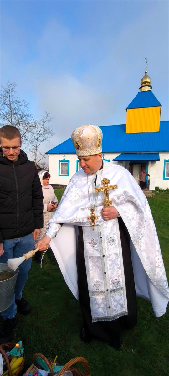 Як освячували великодні кошики на Переяславщині ФОТО