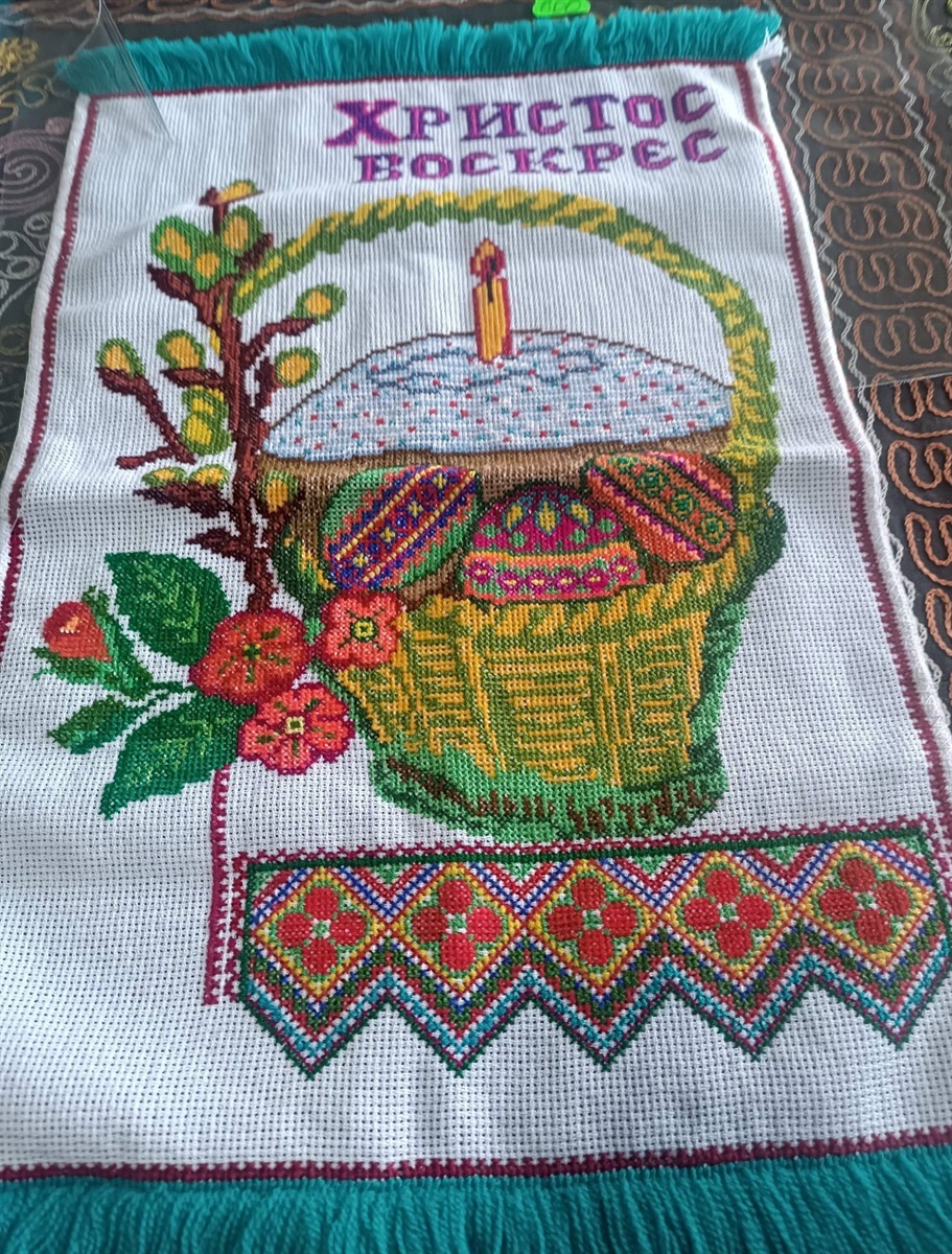 Вишиті рушники до Великодня жительки села Циблі
