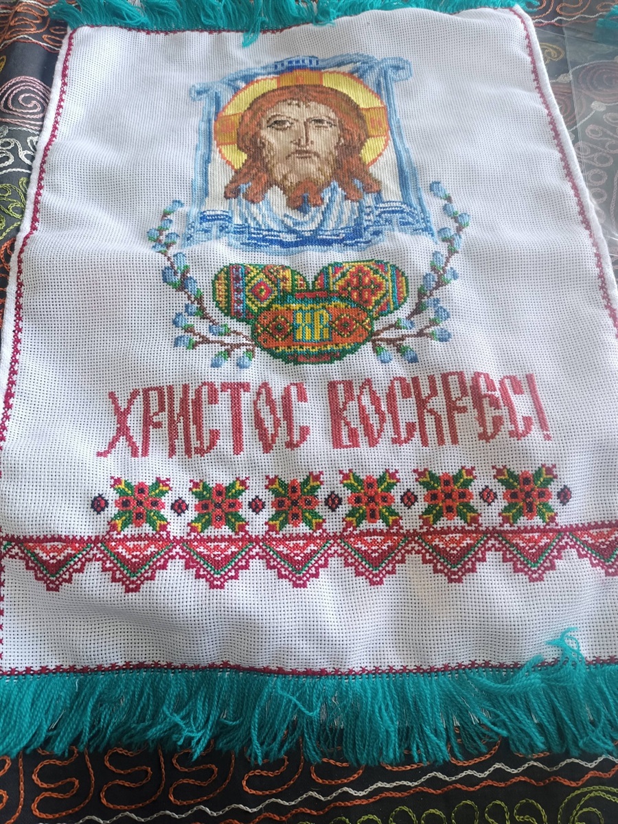 Вишиті рушники до Великодня жительки села Циблі