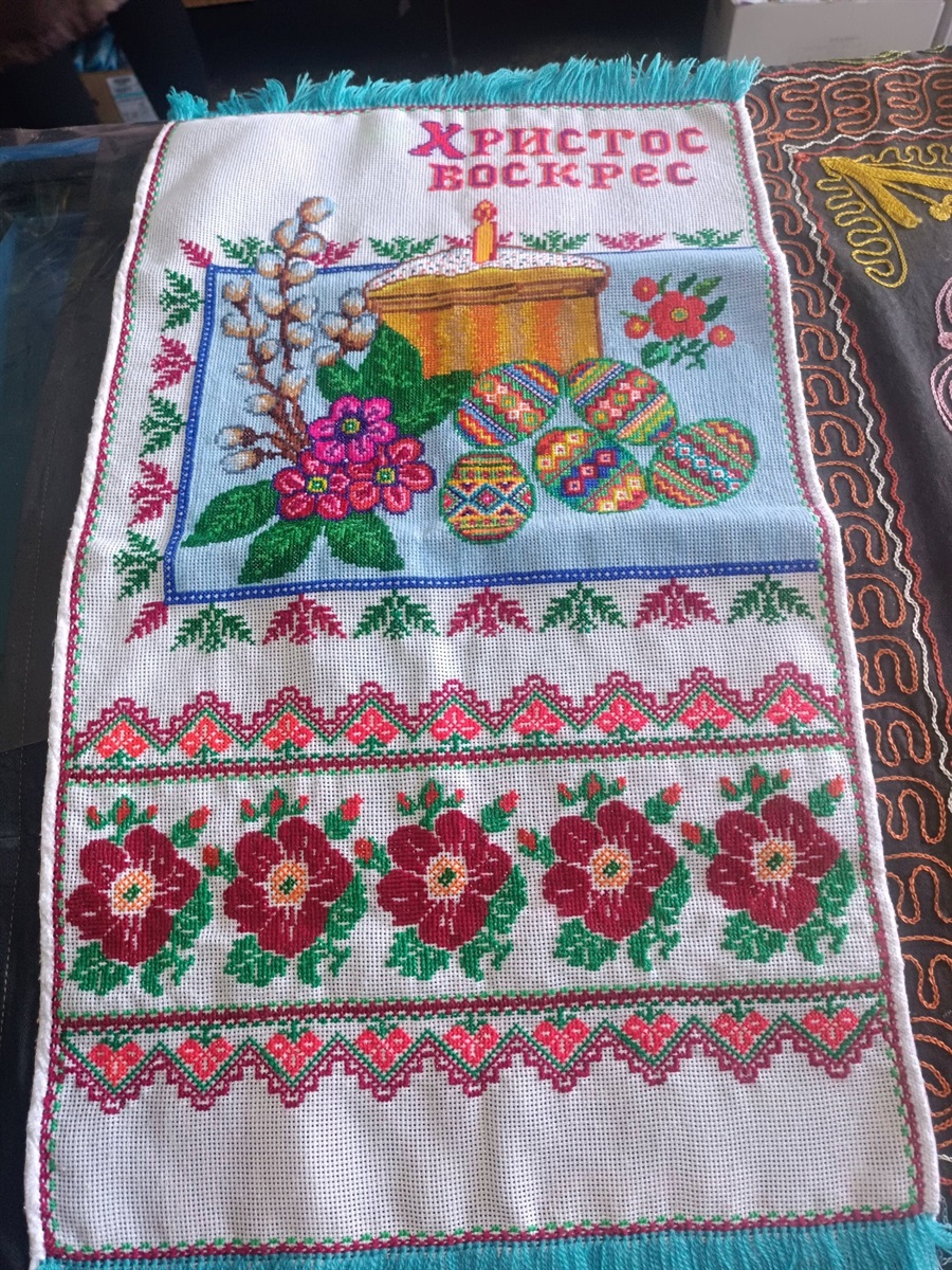 Вишиті рушники до Великодня жительки села Циблі