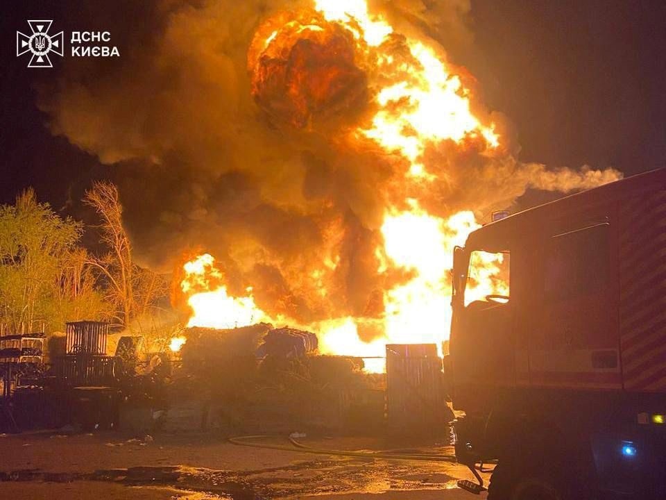 Масована атака по Україні 16 квітня: загинуло 15 людей, більше сотні отримали поранення