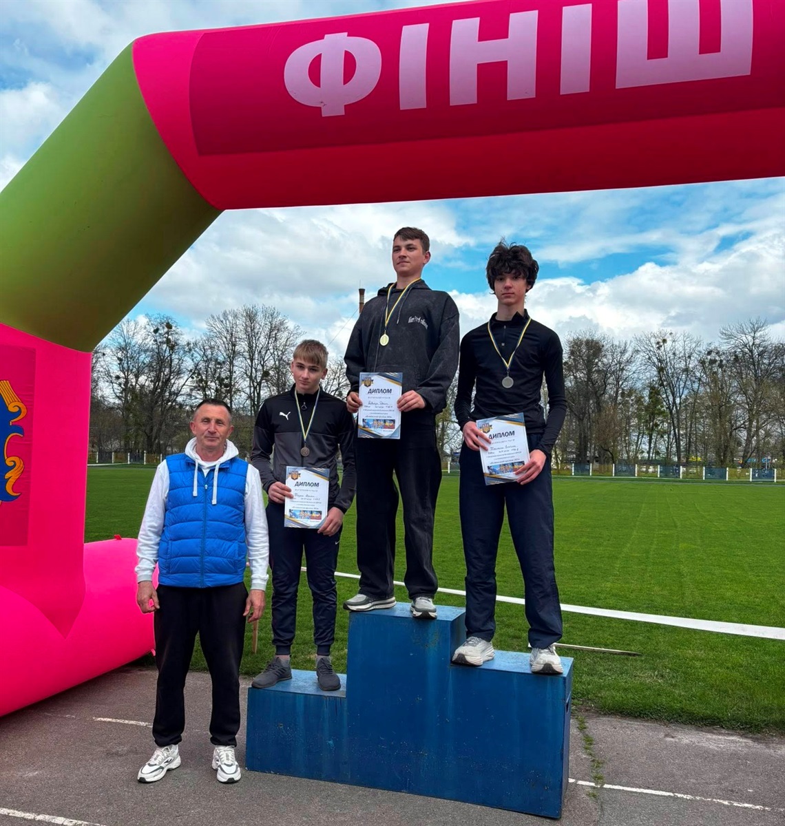 Переяславські легкоатлети здобули 14 медалей на змаганні з кросу «Яготинський пролісок»