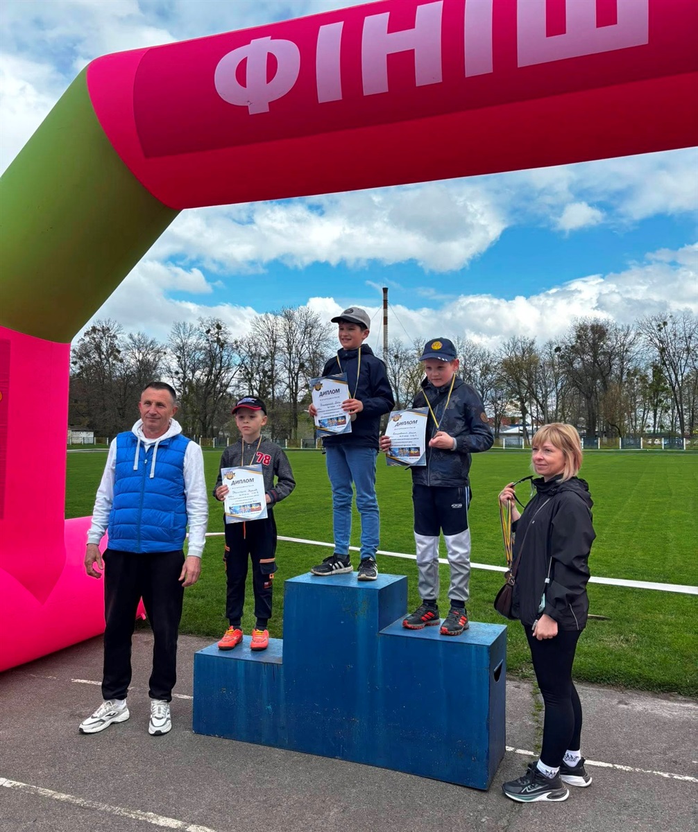 Переяславські легкоатлети здобули 14 медалей на змаганні з кросу «Яготинський пролісок»