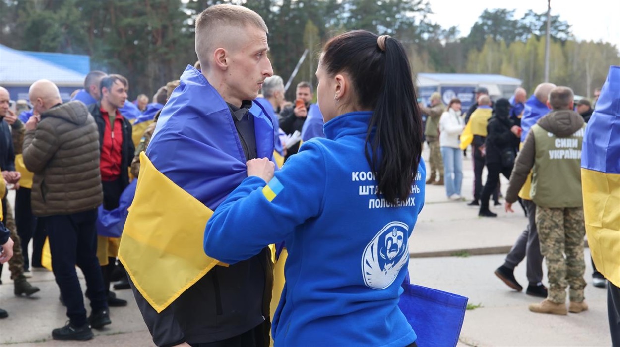 Україна повернула додому 193 Захисників: відбувся 73-й обмін полоненими з рф