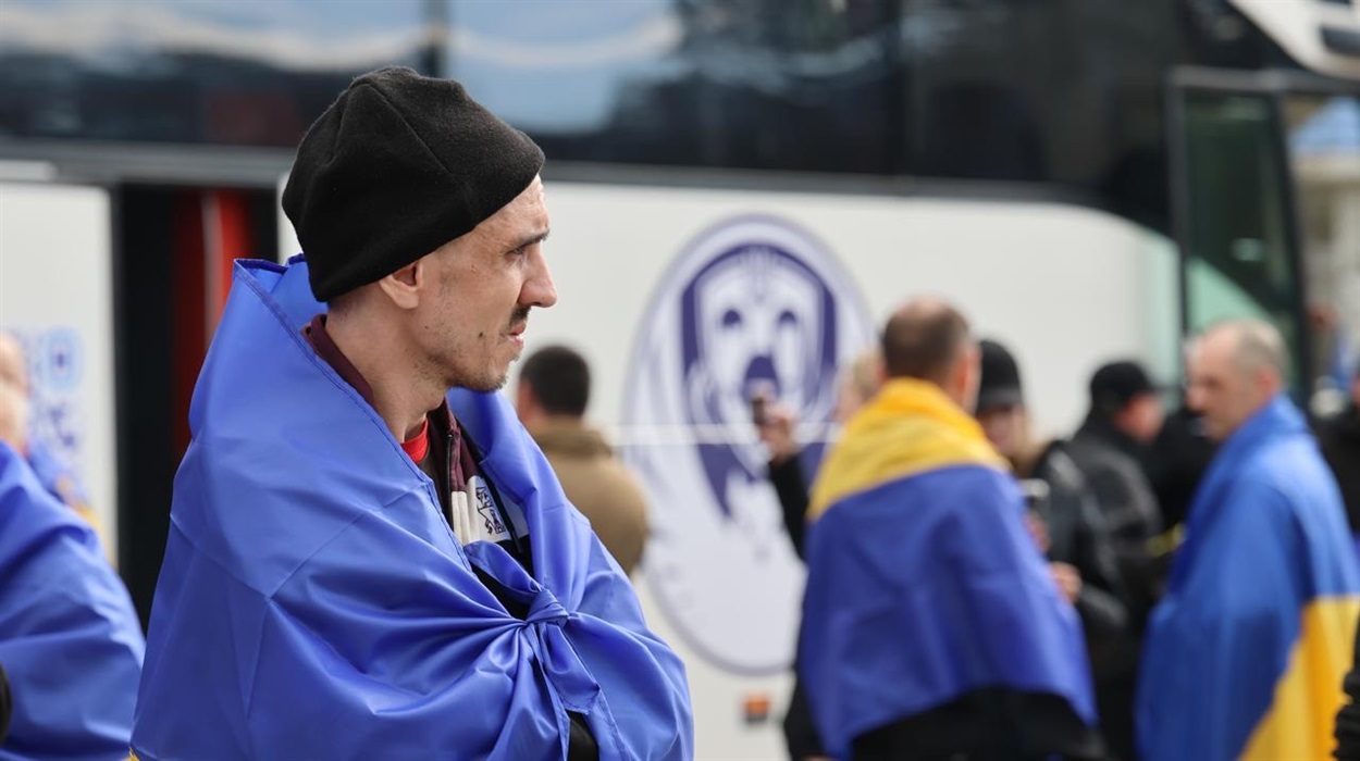 Україна повернула додому 193 Захисників: відбувся 73-й обмін полоненими з рф