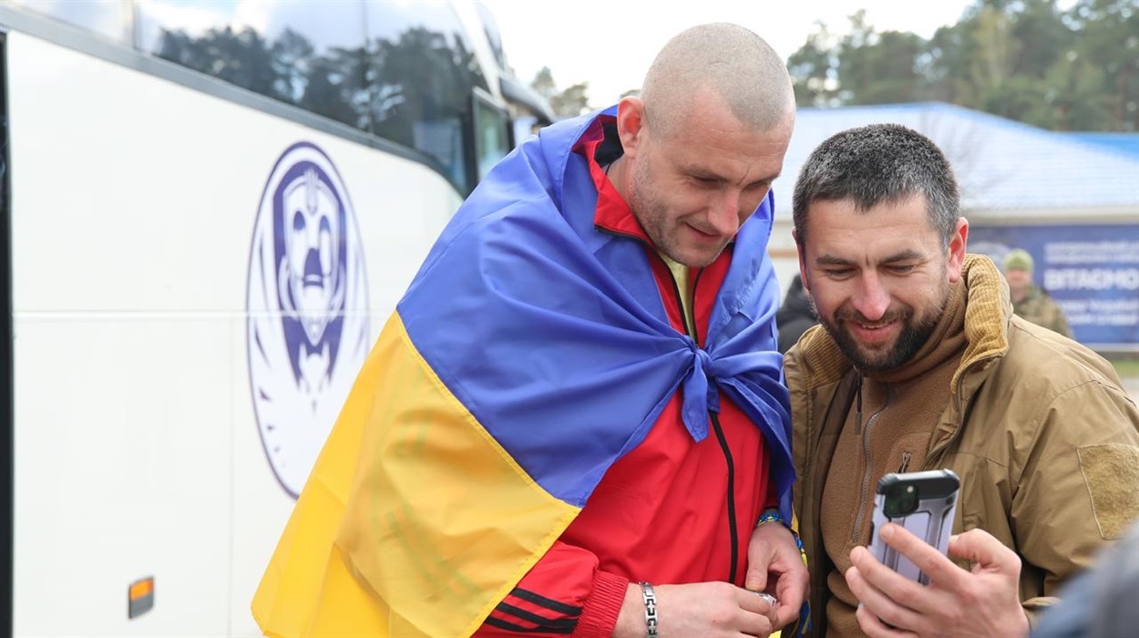 Україна повернула додому 193 Захисників: відбувся 73-й обмін полоненими з рф