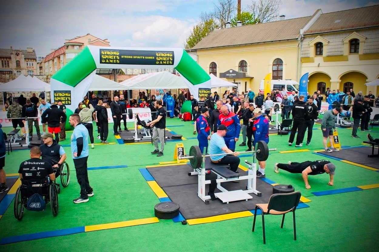 Шість медалей завоювали ветерани команди "Сильні Переяслава" на турнірі "Звитяга Нескорених"