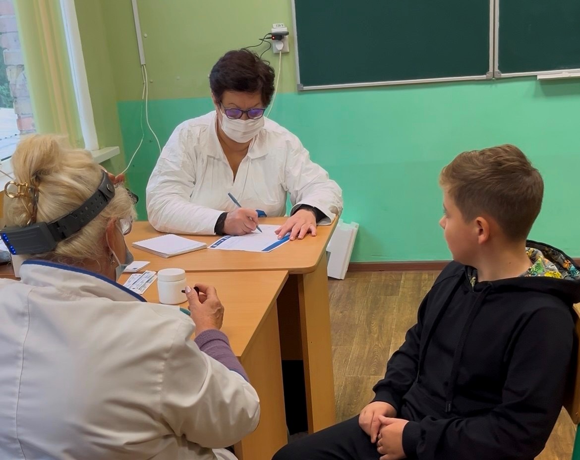 Медичні огляди у межах проєкту "Скарбничка здоров'я"