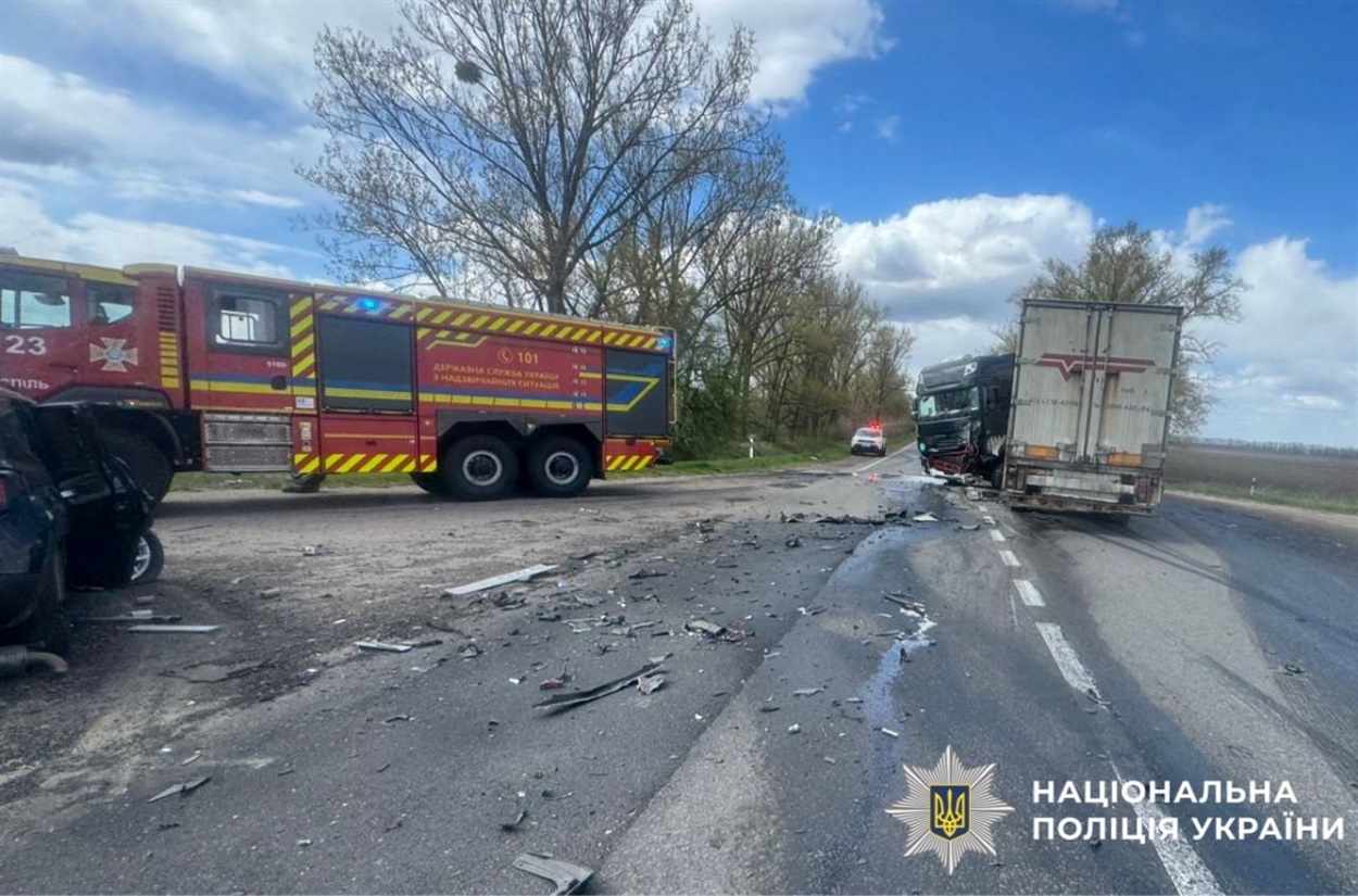 Смертельна ДТП на Бориспільщині: на трасі Київ — Переяслав зіткнулися три автомобілі