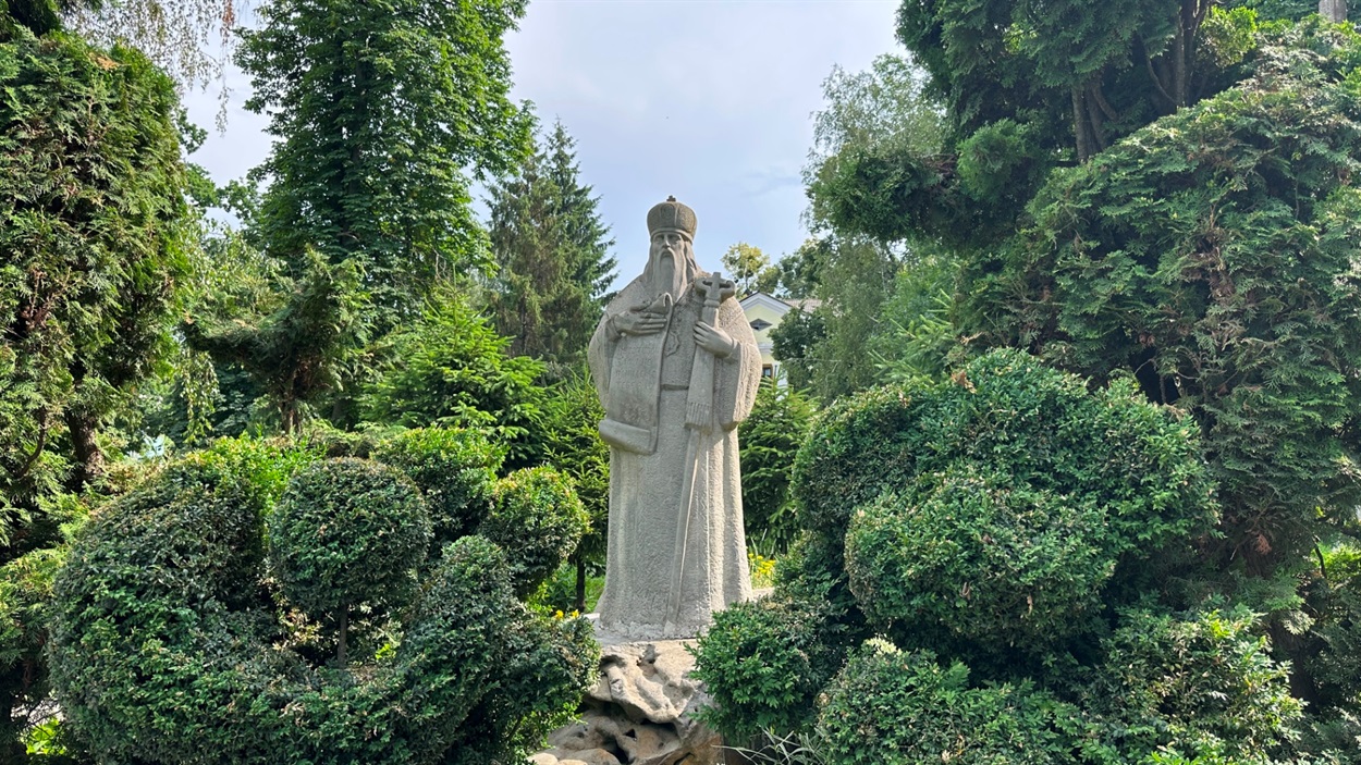 Пам'ятник св. Єфрему в Переяславі 