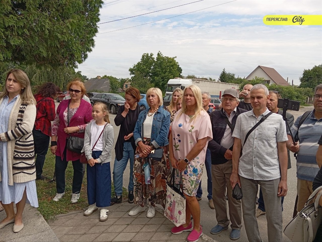 У Переяславі провели першу екскурсію комплексом Михайлівської церкви після звільнення від упц мп